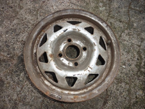 Eine stahlfelge opel j x - opel,