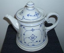 alte Teekanne! Strohblume