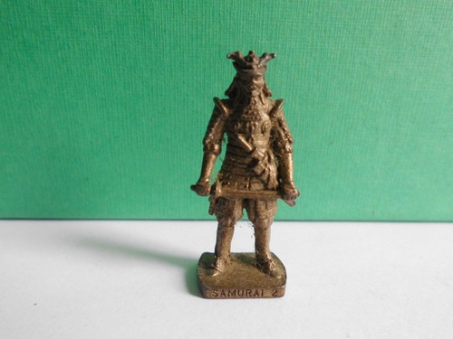 Ferrero metall figur aus - Ü-ei,