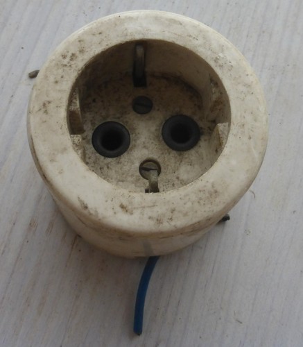 Alter steckdose elektro rund - steckdose,