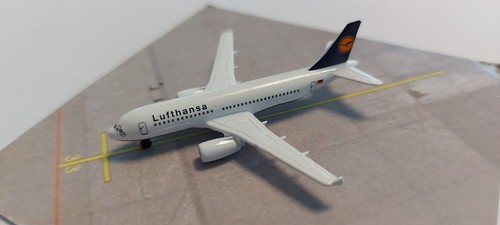 Flugzeugmodell airbus a319 - airbus,