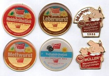 ?Pin-Konvolut 6 Supermarkt Discounter Pins Müller Wurstwaren Leber-Mett-Wurst?
