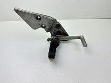 FUSSRASTENANLAGE RECHTS SUZUKI 1200 BANDIT 2000-2005