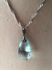 Antik Anhänger hellblau geschliffenes Glas + Kette 925 Silber gedreht