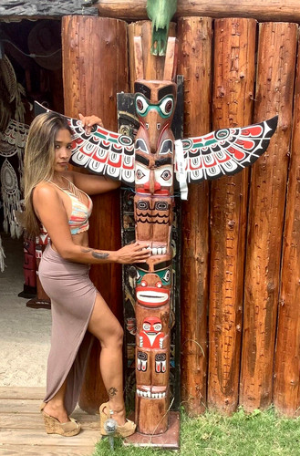 Totem pole wood - totem, meter