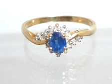 Eleganter Ring 9 kt Gelb- &