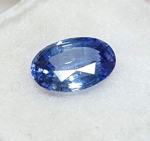 Natural blue sapphire - 1.5,