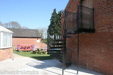 1400 mm interne oder externe Brandflucht-Wendeltreppe - vollständig UK-Registrierungsvorschriften konform