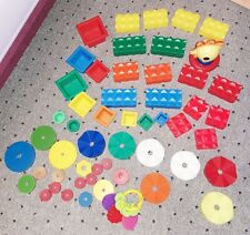 Baby-, Kleinkind-Spielzeug zum Stapeln Kunststoff und Holz, kleines Rester-Set