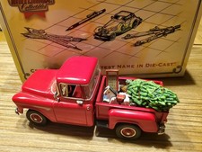 Models of Yesteryear YSC 02 1955 Chevrolet 3100 Christmas Pickup
