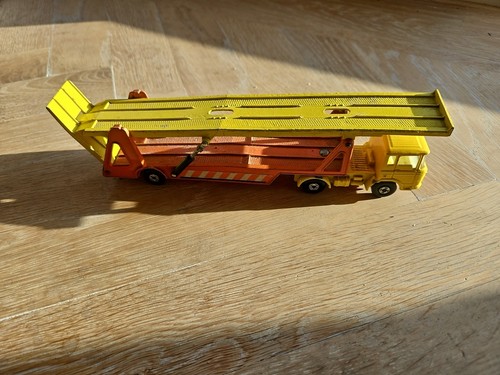 Titel vintage matchbox - titel:,