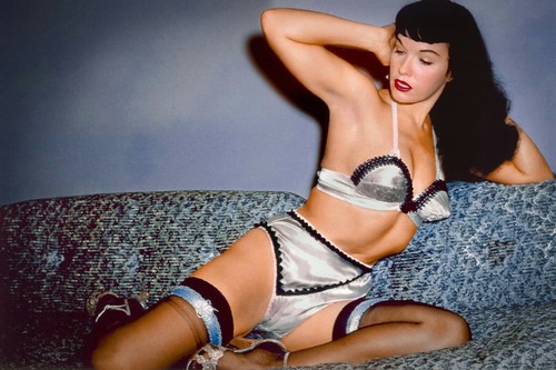 Bettie page foto format - bettie,