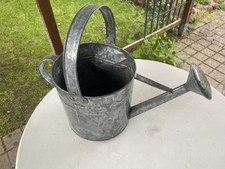 Verkaufe gebrauchte metallene Gießkanne Durchmesser ca. 20cm, Höhe ca. 21cm