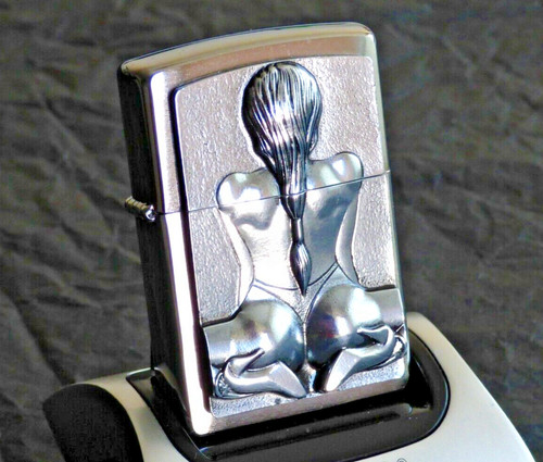 Zippo lighter kneeling - zippo,