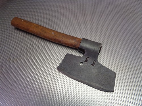 Altes zimmermann beil axt - beil,