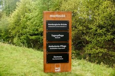 Werbepylon Rostoptik-Design, LED beleuchtet, H=2200 mm