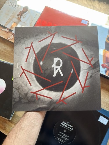 Label sektion 12 - r-label, 2