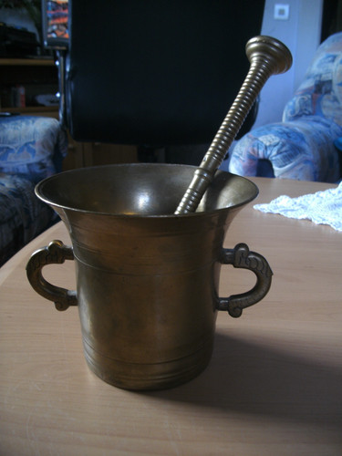 Mörser mit stößel - mit, messing
