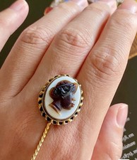 Camee Blackmoor Gold