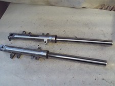 Suzuki SV 650 S AV EZ00 (10) Gabel Gabelholm Stand Tauch Rohr Rechts Links