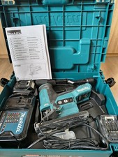 Makita Akku-Pendelhubstichsäge 12V JV102DSMJ 2x 4,0 Ah + Lader im MAKPAC Gr. 1