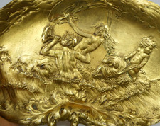 Bronze Schale Relief Nereide