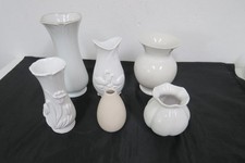 Konvolut  5  Blumenvasen - Porzellan - Keramik  verschiedene   Macharten - weiß