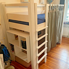 Schönes weißes Hochbett aus