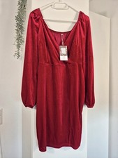 Rotes Samt Kleid, V