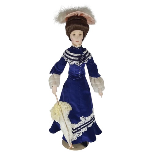 Franklin mint heirloom - mint, dolls