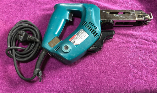 Makita 6830
