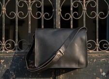 Handgefertigte schwarze Vintage-Laptop-Umhängetasche 15 Zoll Ziegenleder Kuri...