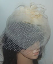 Fascinator Headpiece Brautschmuck Feder Feather Haarkamm creme Kamm Clip