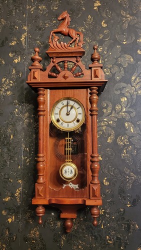 Alte wanduhr pendeluhr - alte,