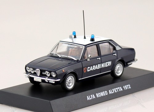Alfa romeo alfetta dunkelblau - romeo,