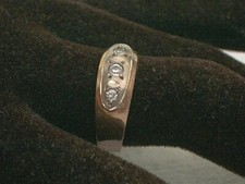 sehr alter  Ring  Damenring 585 er  Gold mit  Diamanten