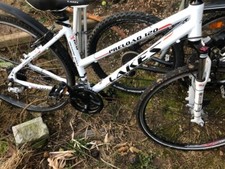 weißes Lakes Preload 120 28 Zoll Damenfahrrad