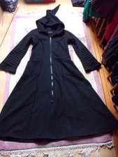 Queen Of Darkness Maxi Mantel Schwarz Zipfelkapuze Trompetenärmel Gothic Larp