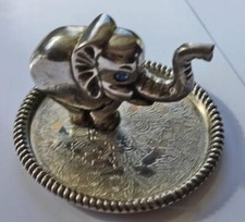 *Ringhalter in aus versilbert Elefant auf Unterteller verziert blaue Augen