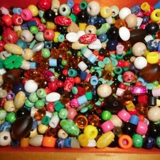 DDR   Perlen Plaste , Glas 