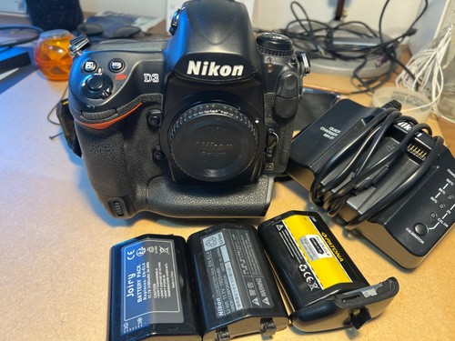 Nikon body akku und - body,