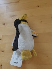Steiff 673375 Pinguin stehend, 15 cm , schwarz/weiß mit gelber Nase, Vogel