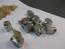 11 x 90° Schmiernippel