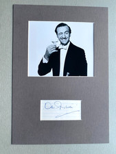 DAVID NIVEN (†1983)  signed