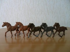 5 Pferde [ PLAHO / DDR ] für Indianer / Cowboys / Bauernhof