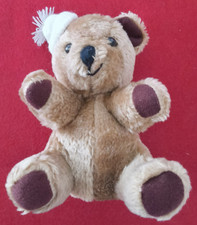 Teddybär mit weißer - , mütze