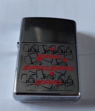 Zippo Feuerzeug Modell 250 mit Zippo Logo in rot