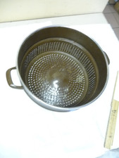 3462.       Altes Email  Sieb