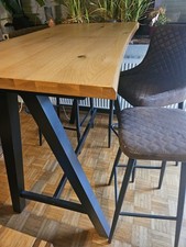 Esstisch mit 2 Stühlen und 2