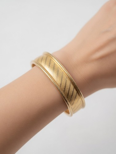 Gold 750 18 karat - /,